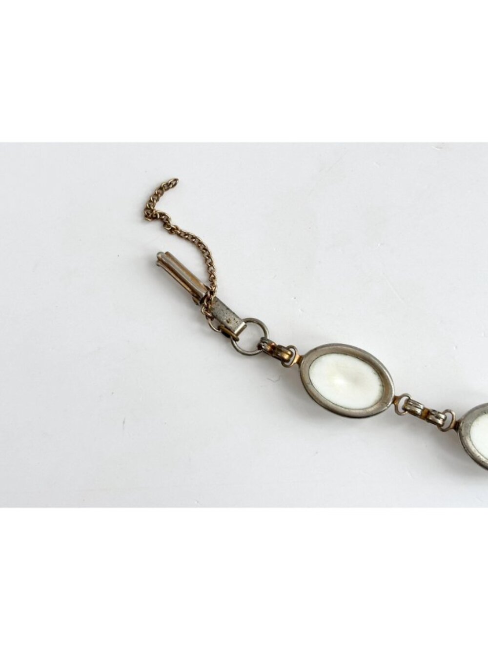 Egyptian Revival Scarab White Milk Glass Beetle Silver T 80's Vintage Bracelet - Picture 8 of 11